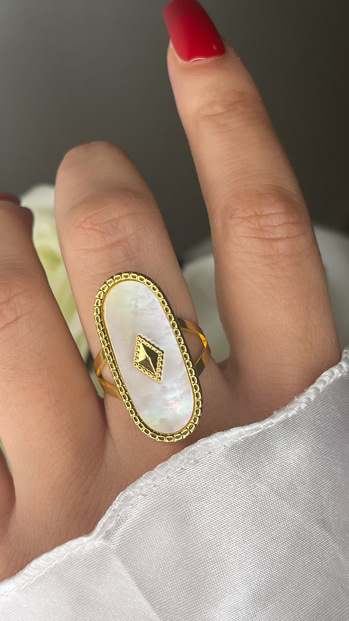 Bague nacré doré