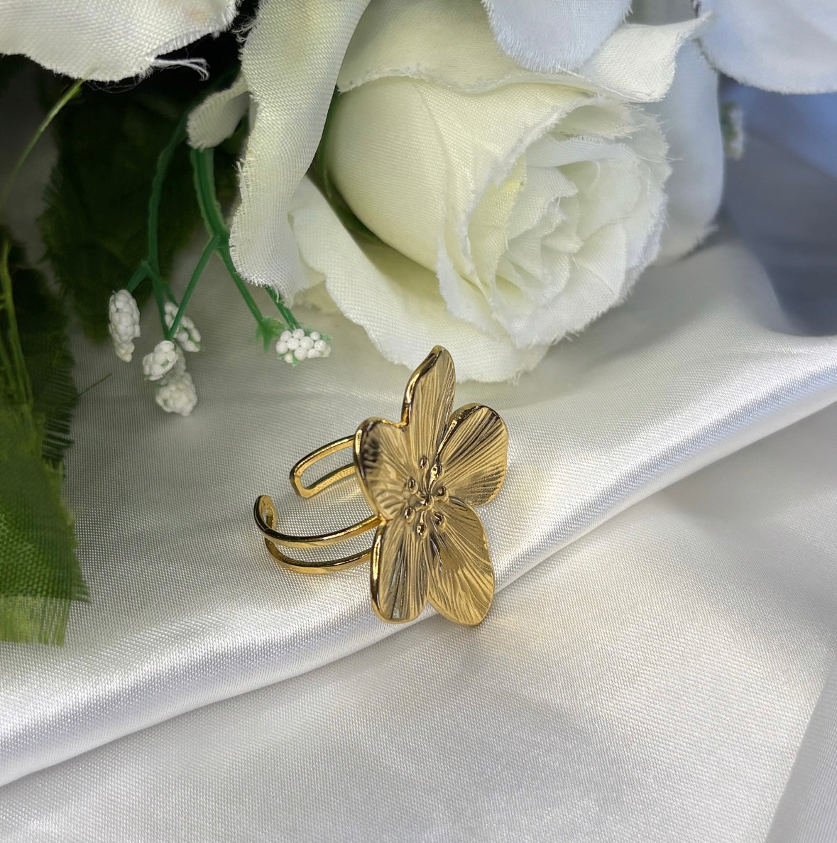 Bague fleur doré