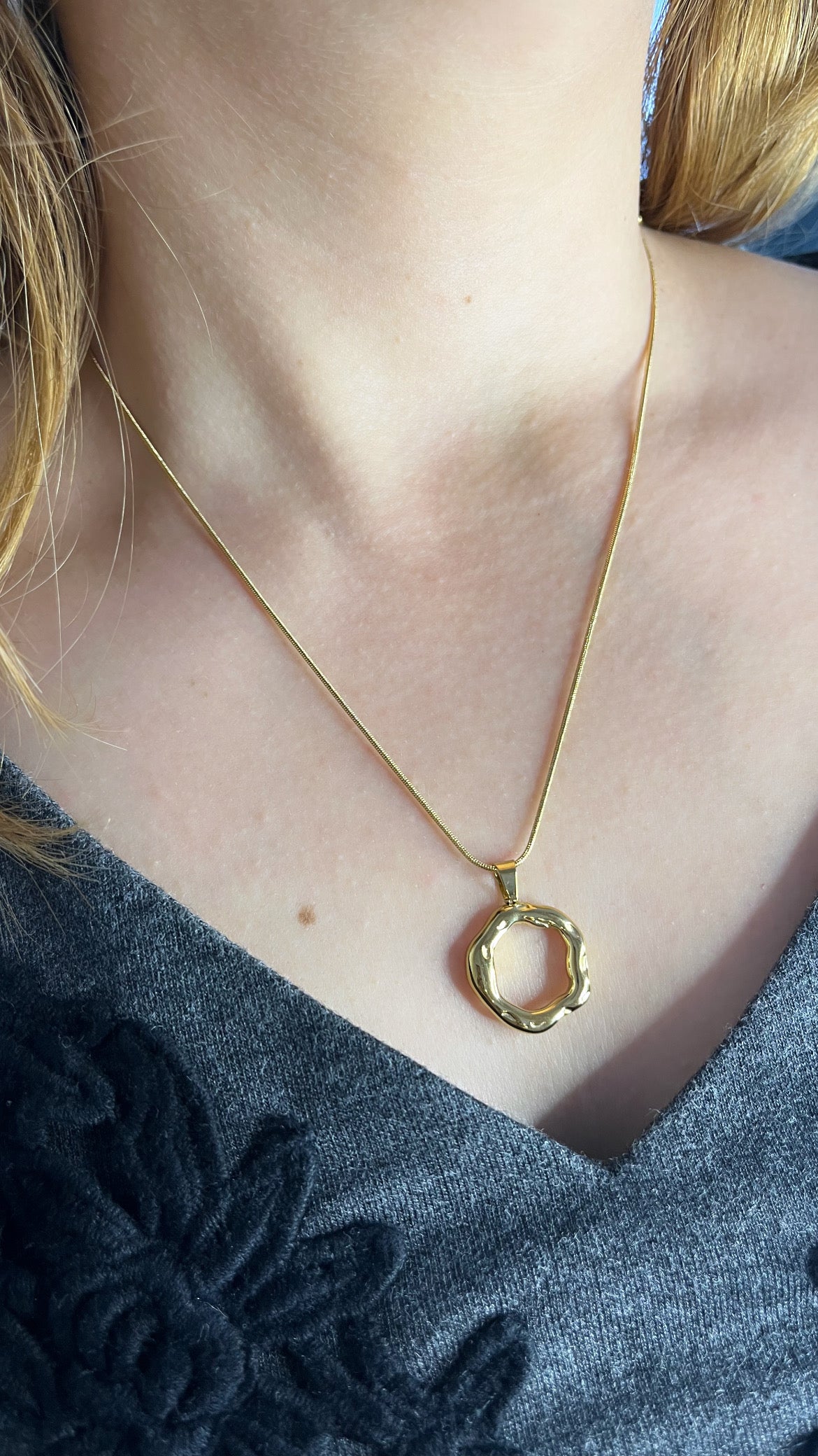 Collier motif rond doré