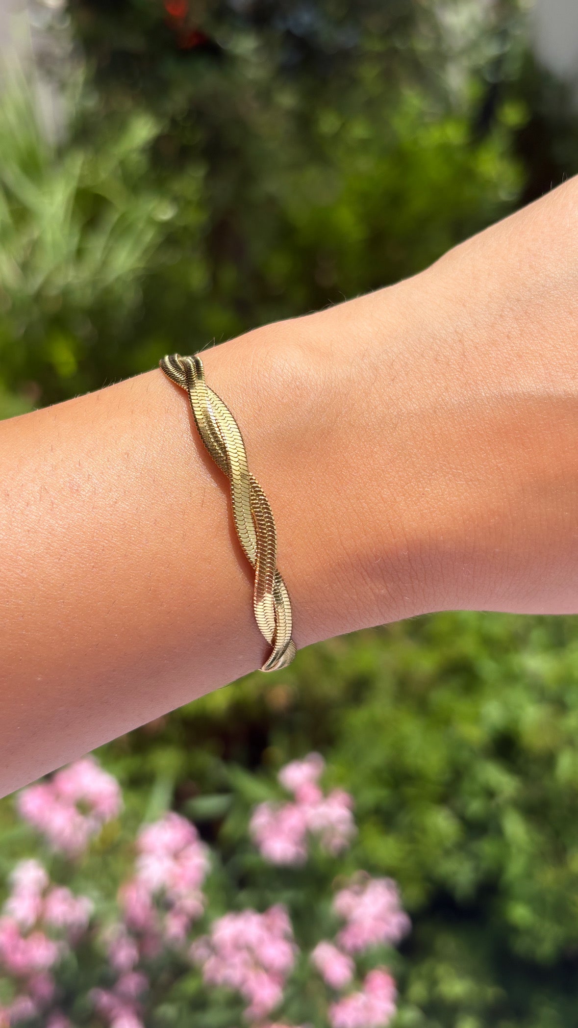 Bracelet doré maille croisé