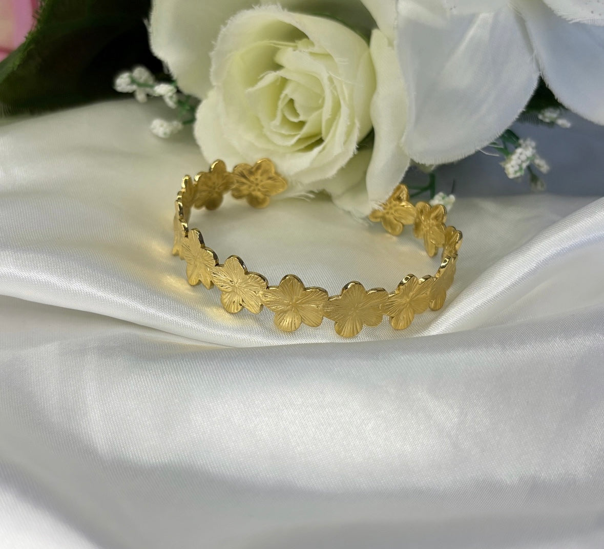 Bracelet jonc fleur doré