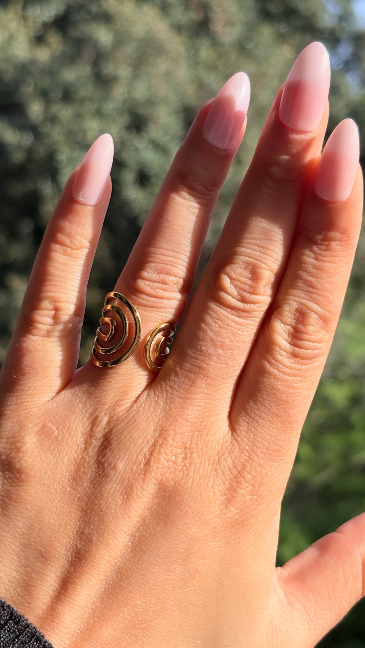 Bague doré ouverte
