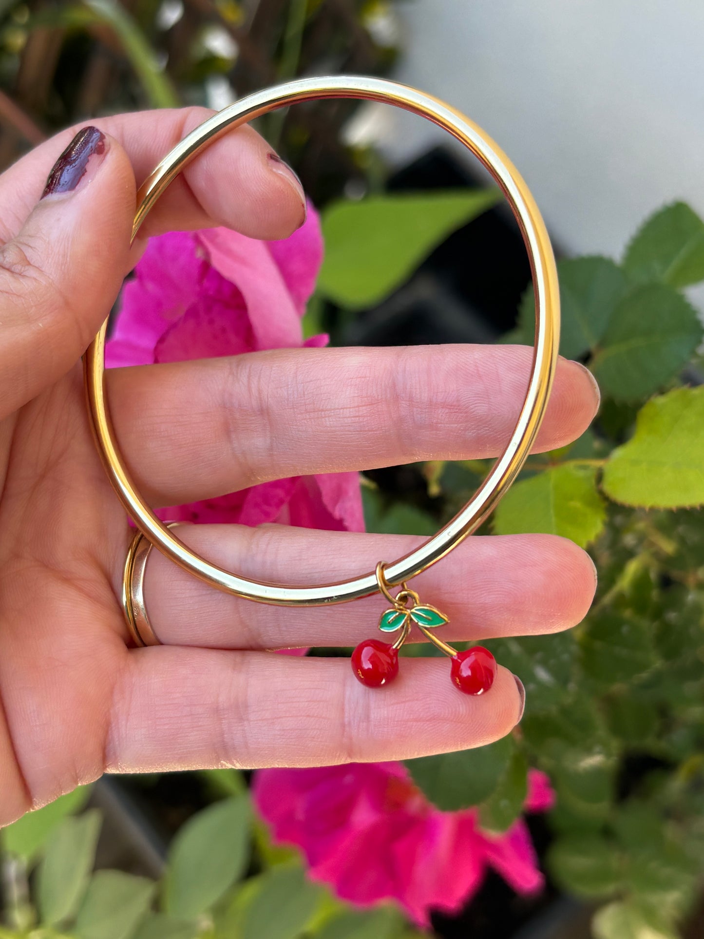 Bracelet jonc breloque cerise 🍒