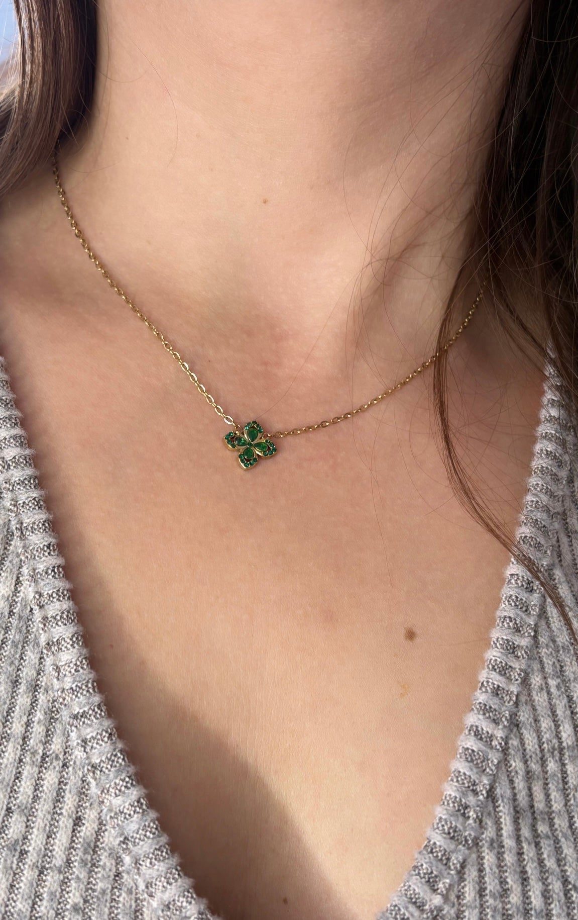 Collier trèfle doré