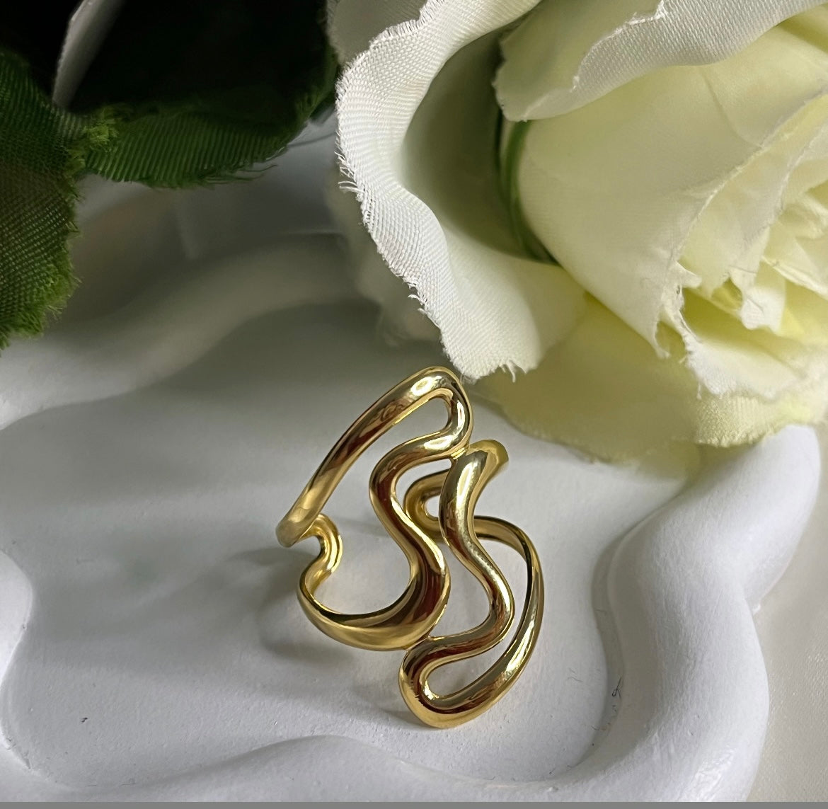 Bague motif tendance doré
