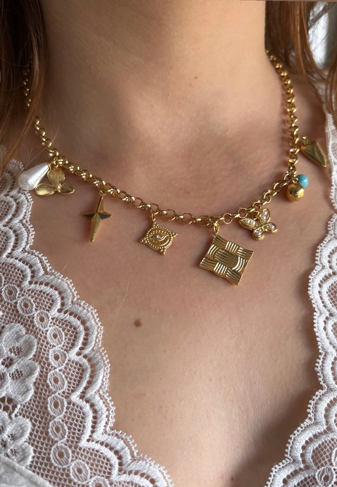 Collier breloque doré