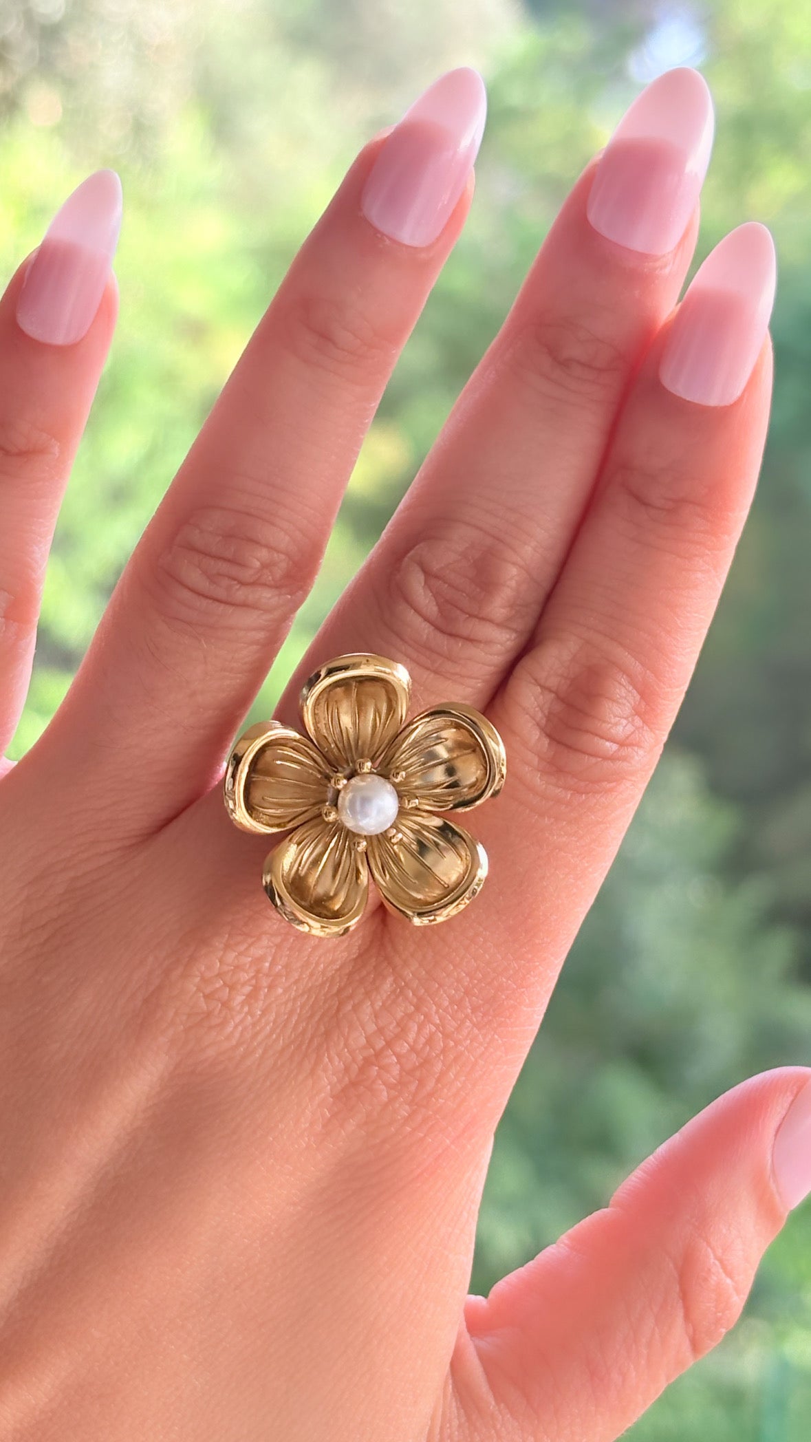 Bague fleur et perle doré