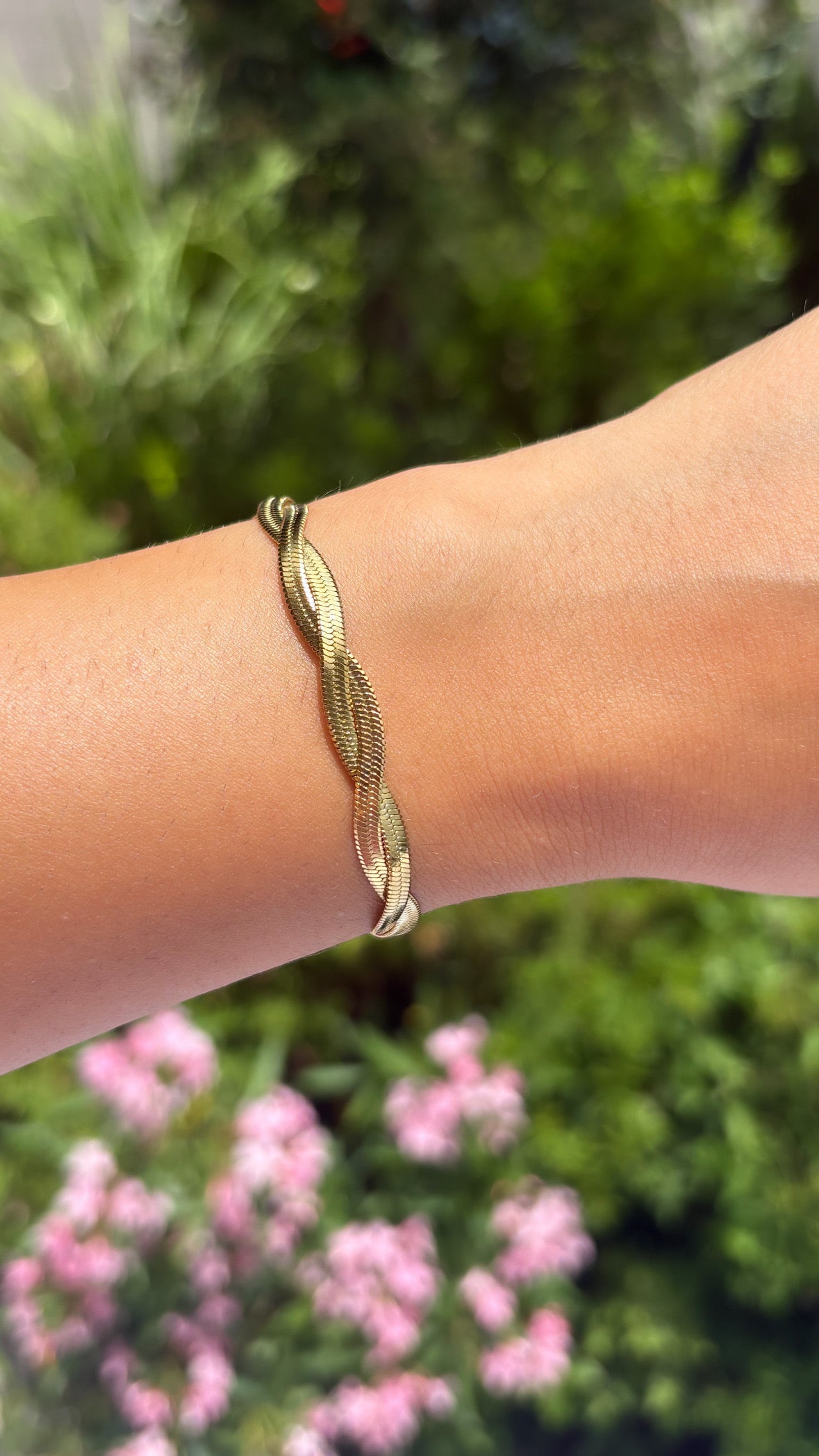 Bracelet doré maille croisé