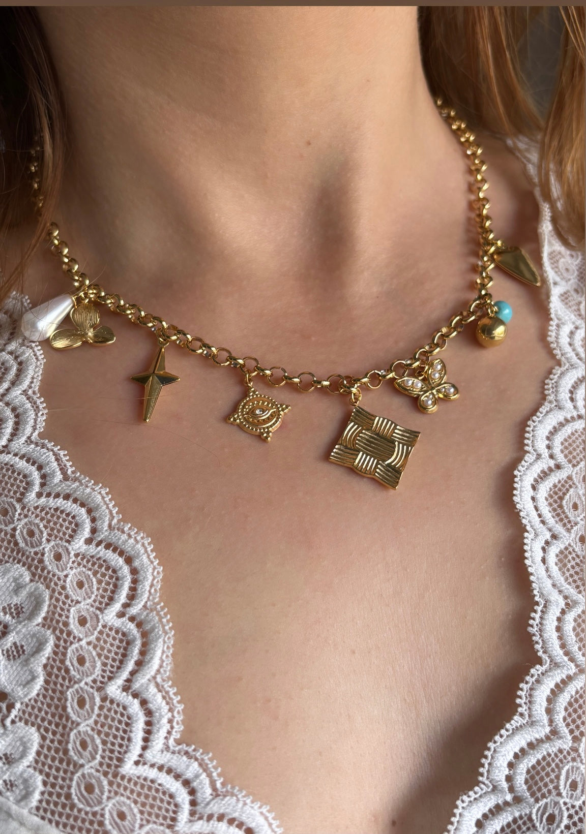 Collier breloque doré