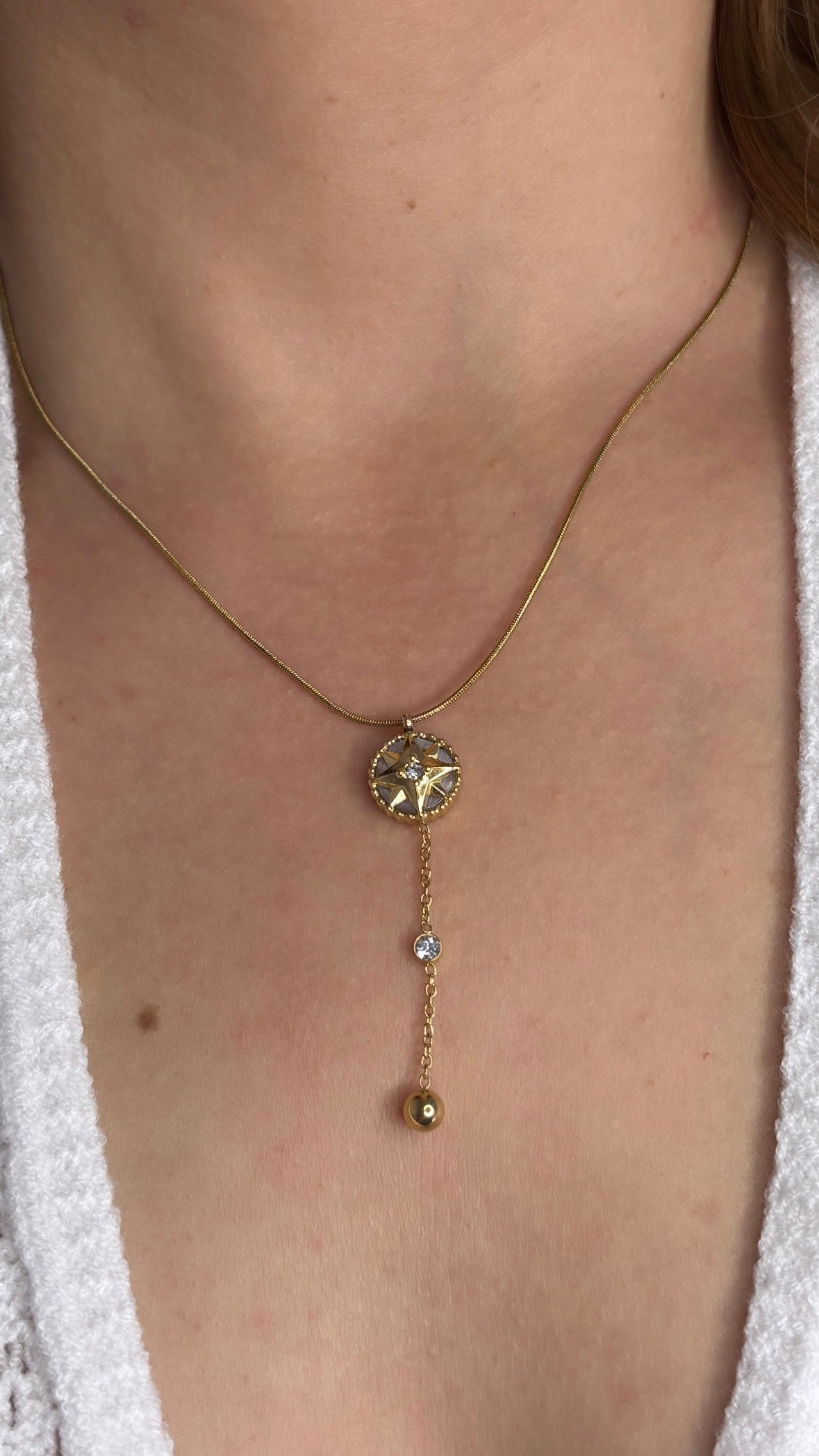 Collier étoile doré et strass