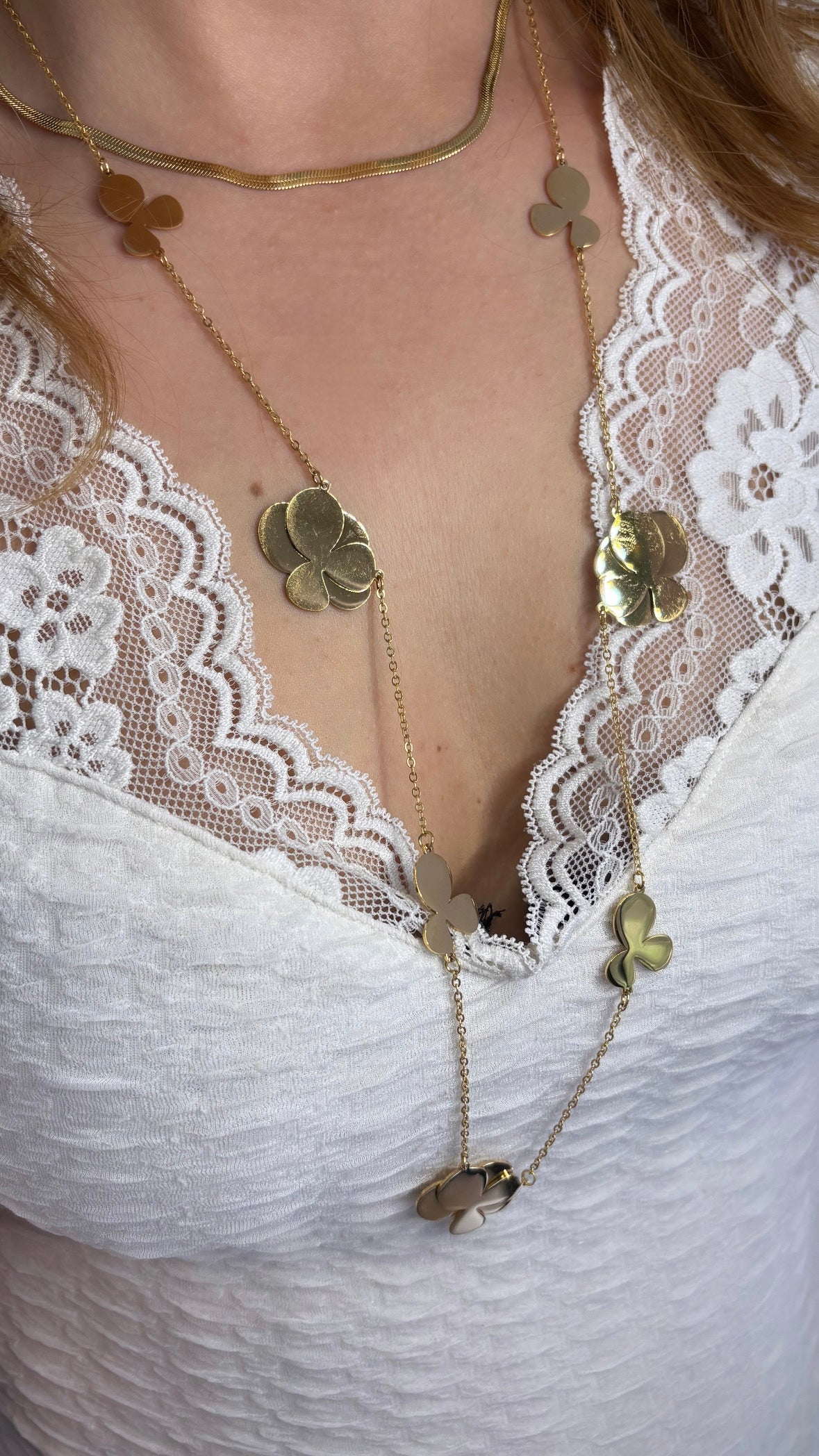 Collier sautoir motif fleur