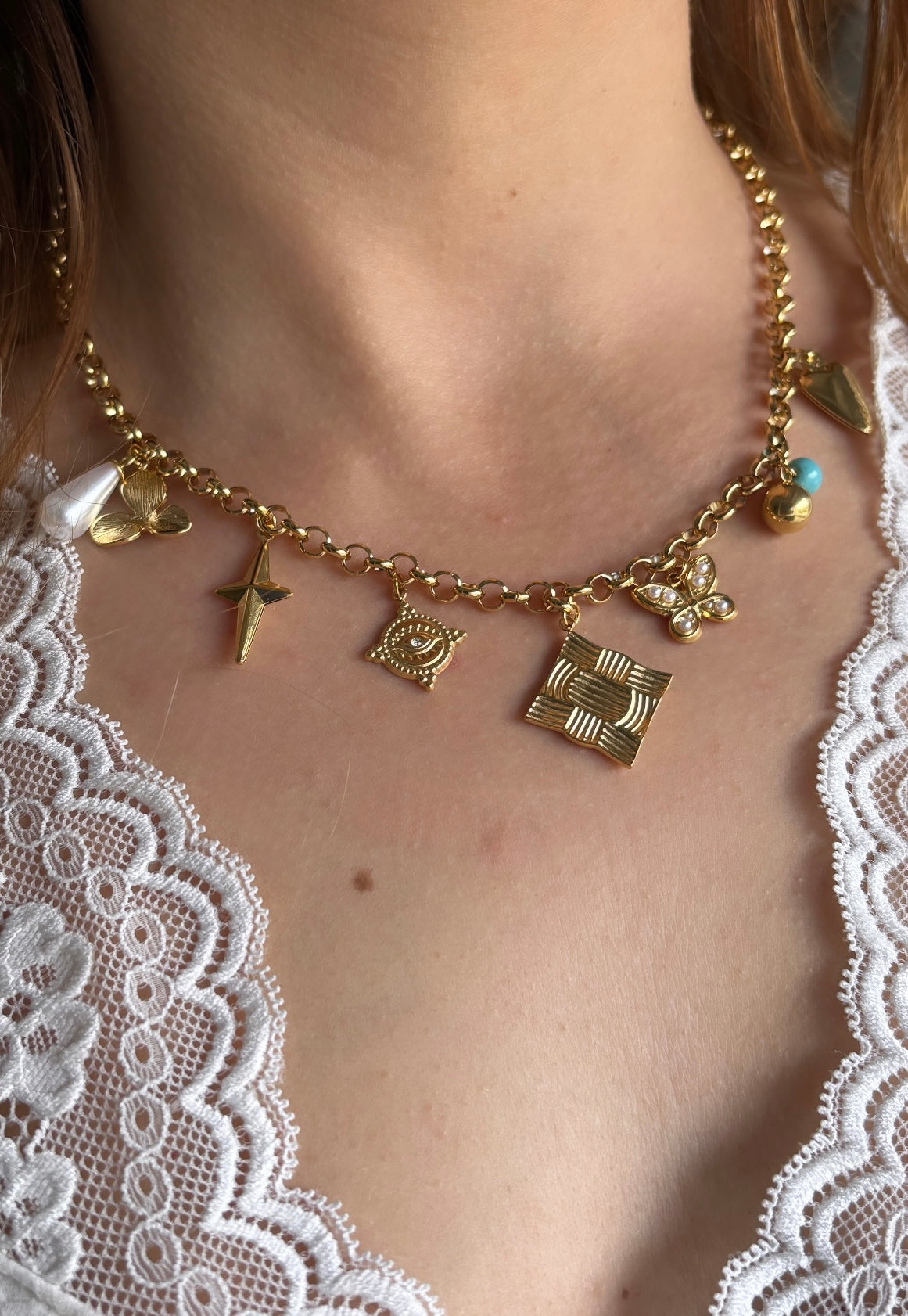Collier breloque doré