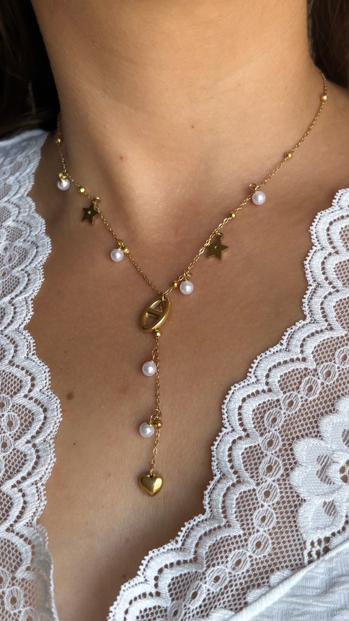 Collier doré et perle