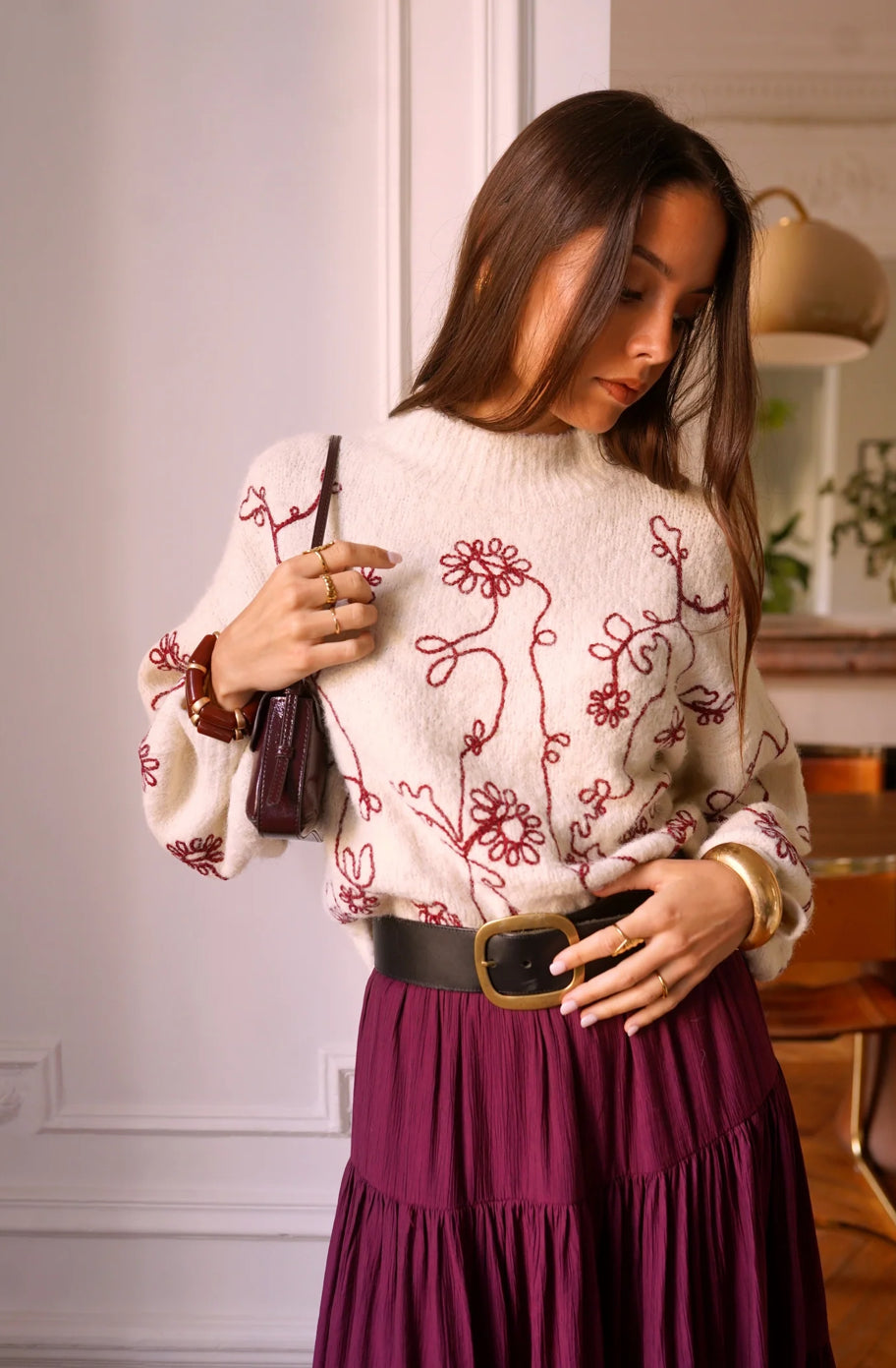 Pull brodé bordeaux et crème