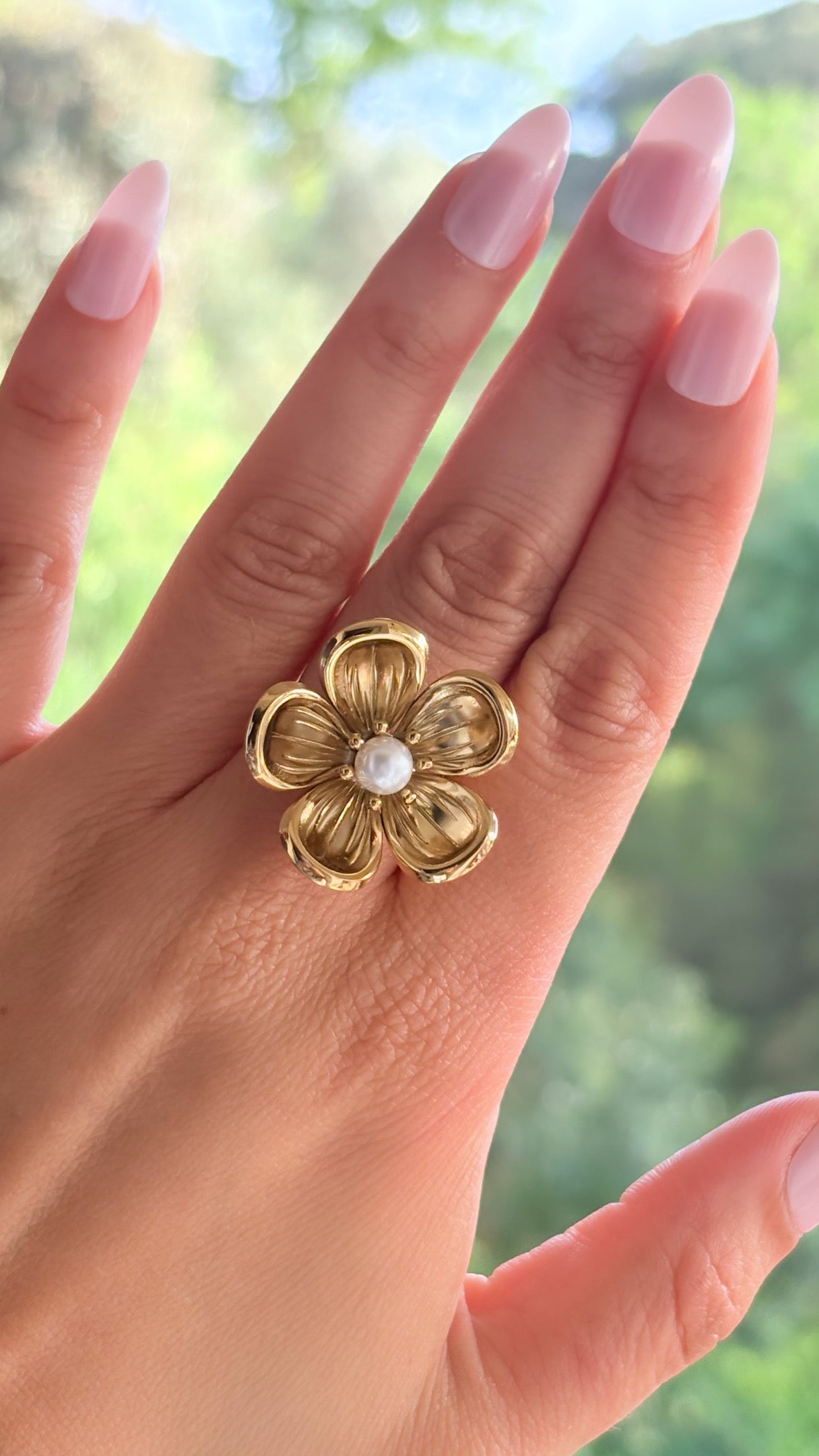Bague fleur et perle doré