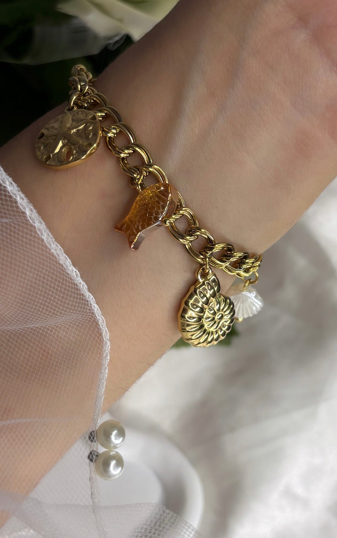 Bracelet breloque doré