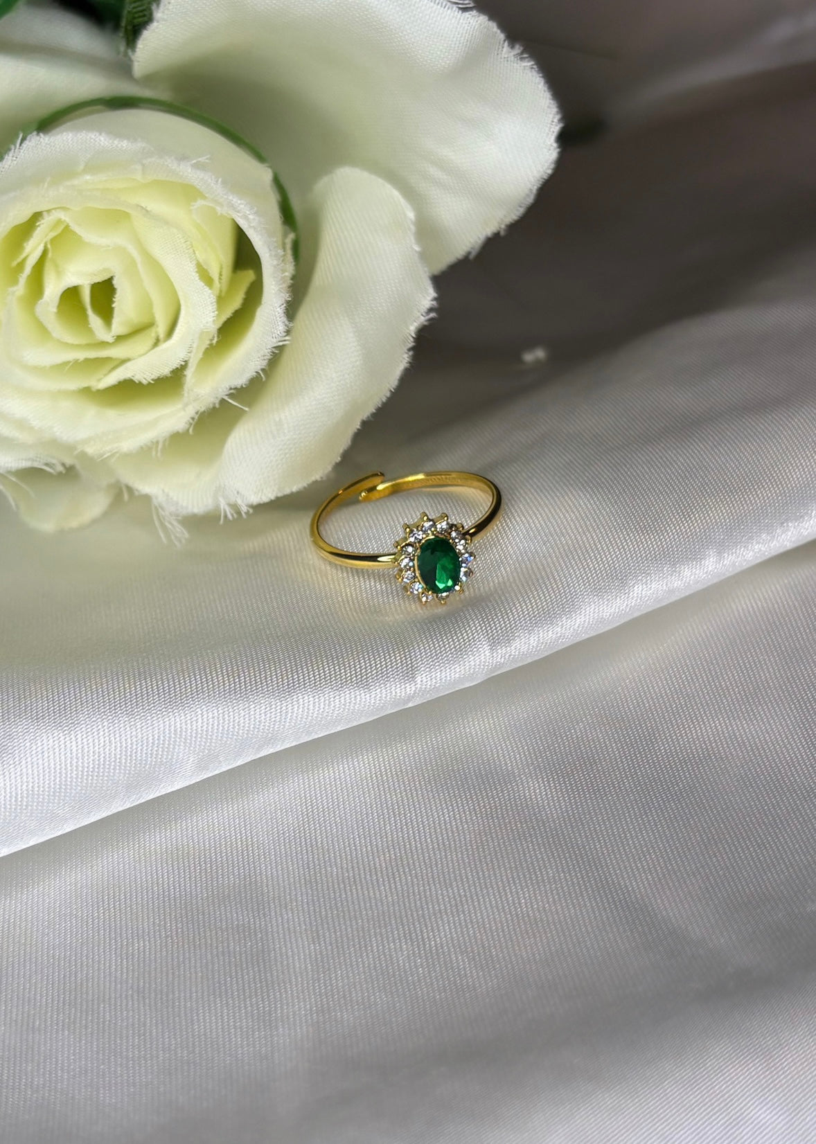 Bague doré ajustable