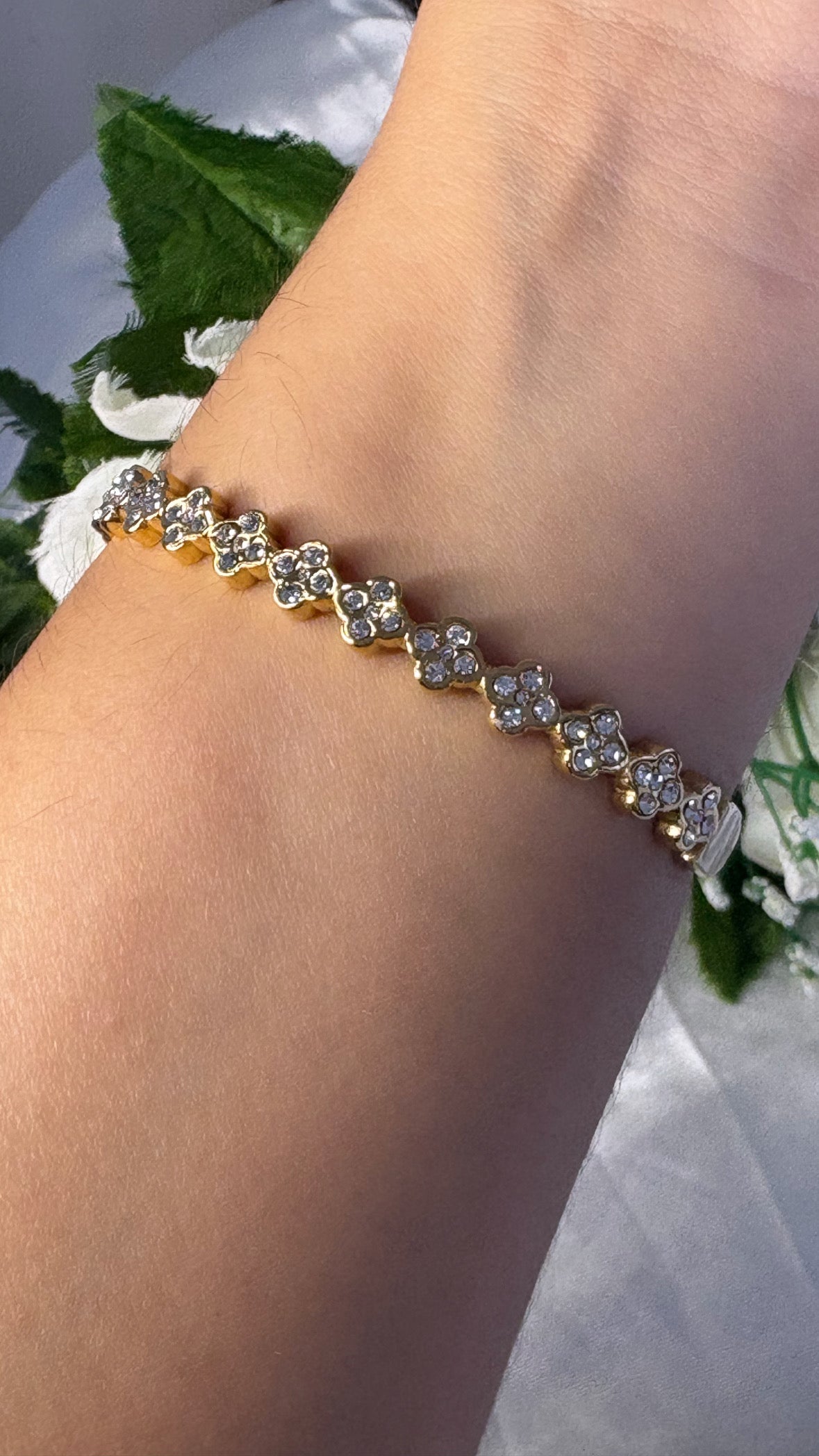 Bracelet jonc doré à strass