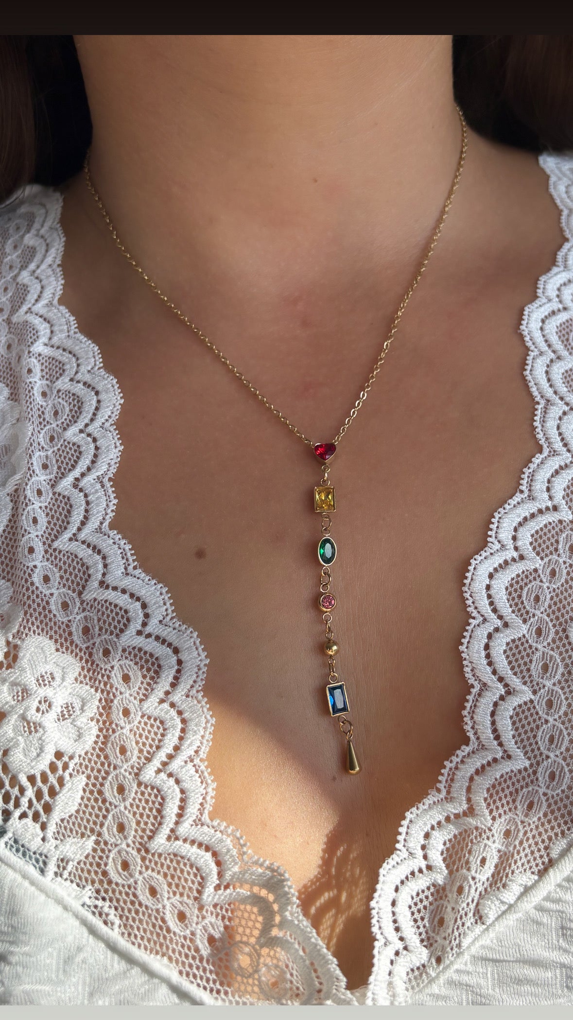 Collier multicolore doré