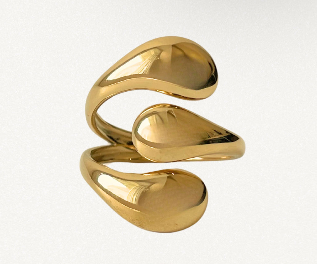 Bague à motif doré