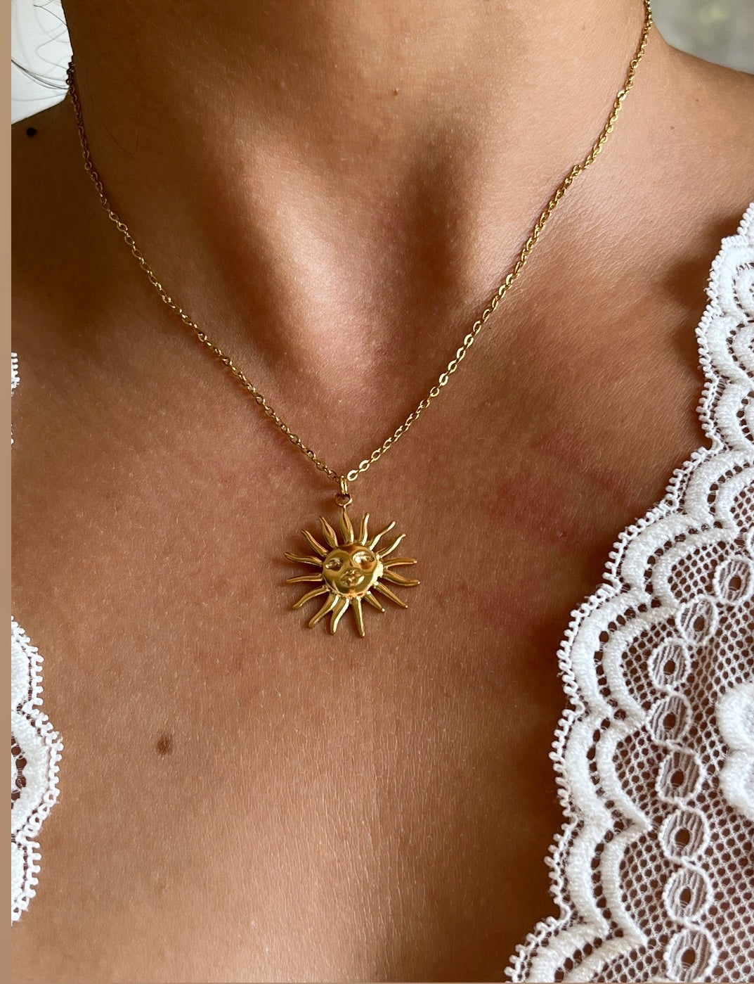 Collier sun doré