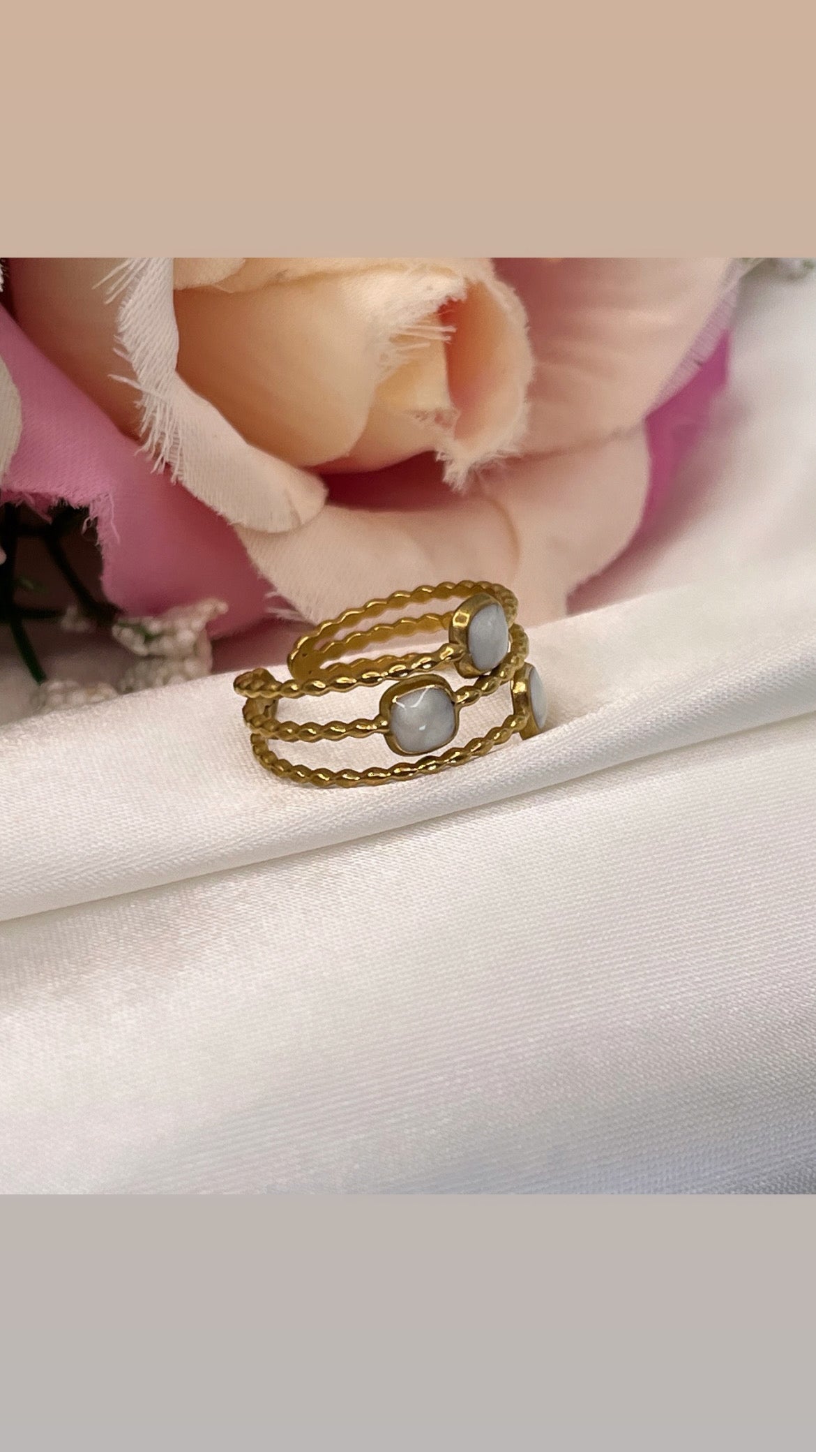 Bague perle blanches