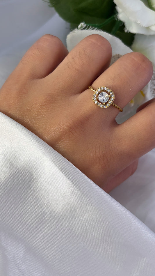 Bague doré à strass ajust