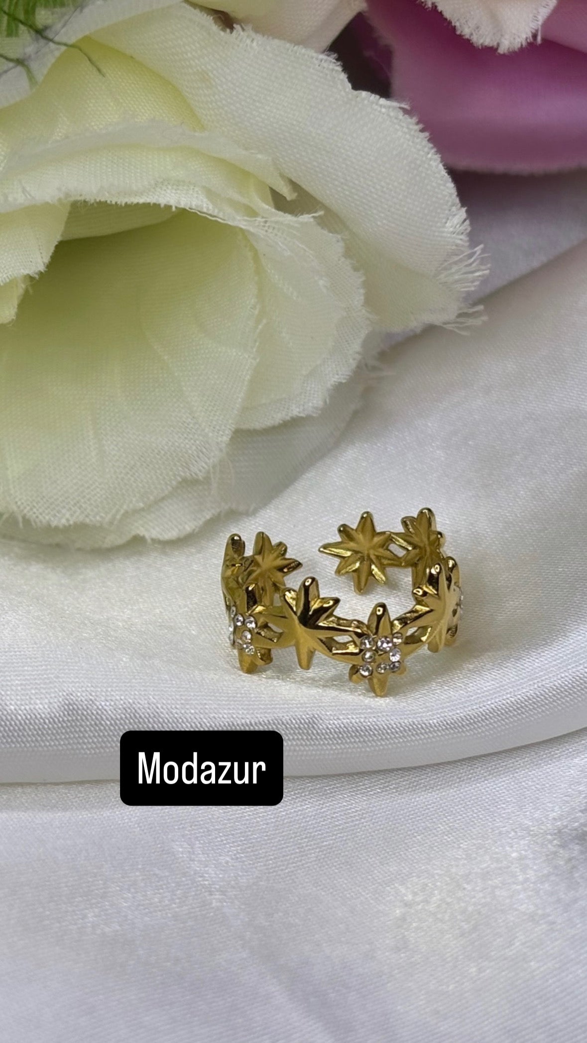 Bague étoile strass doré