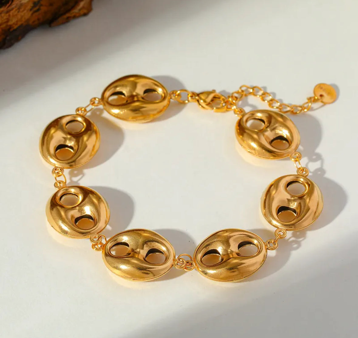 Bracelet graine de café doré