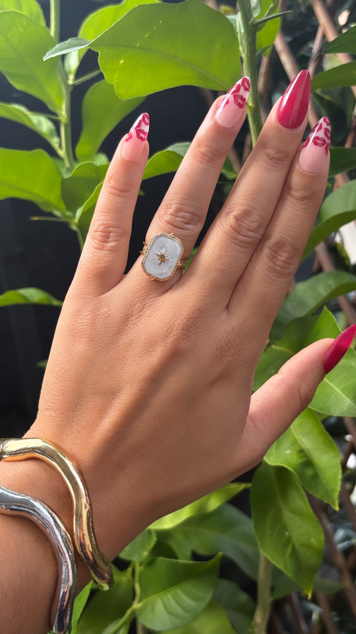 Bague doré à motif