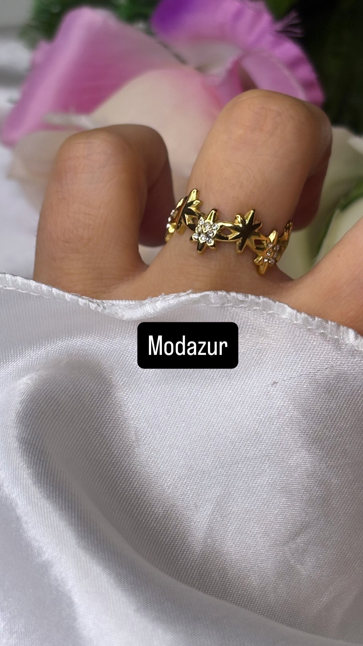 Bague étoile strass doré