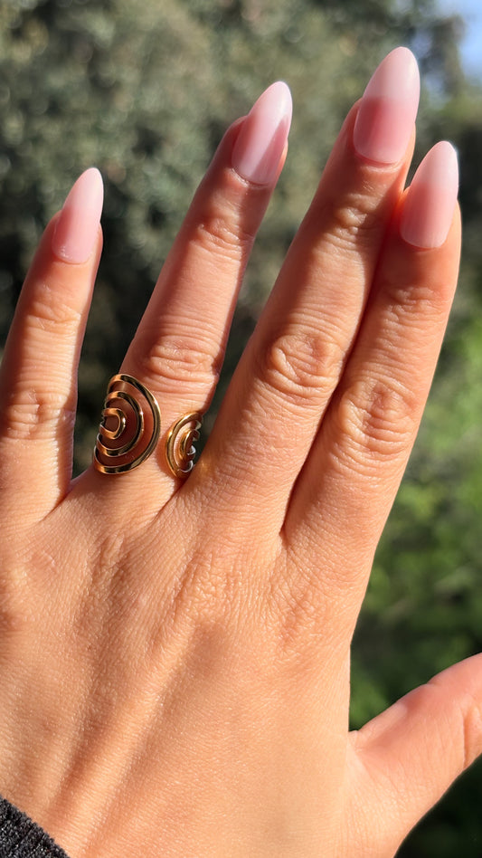 Bague doré ouverte