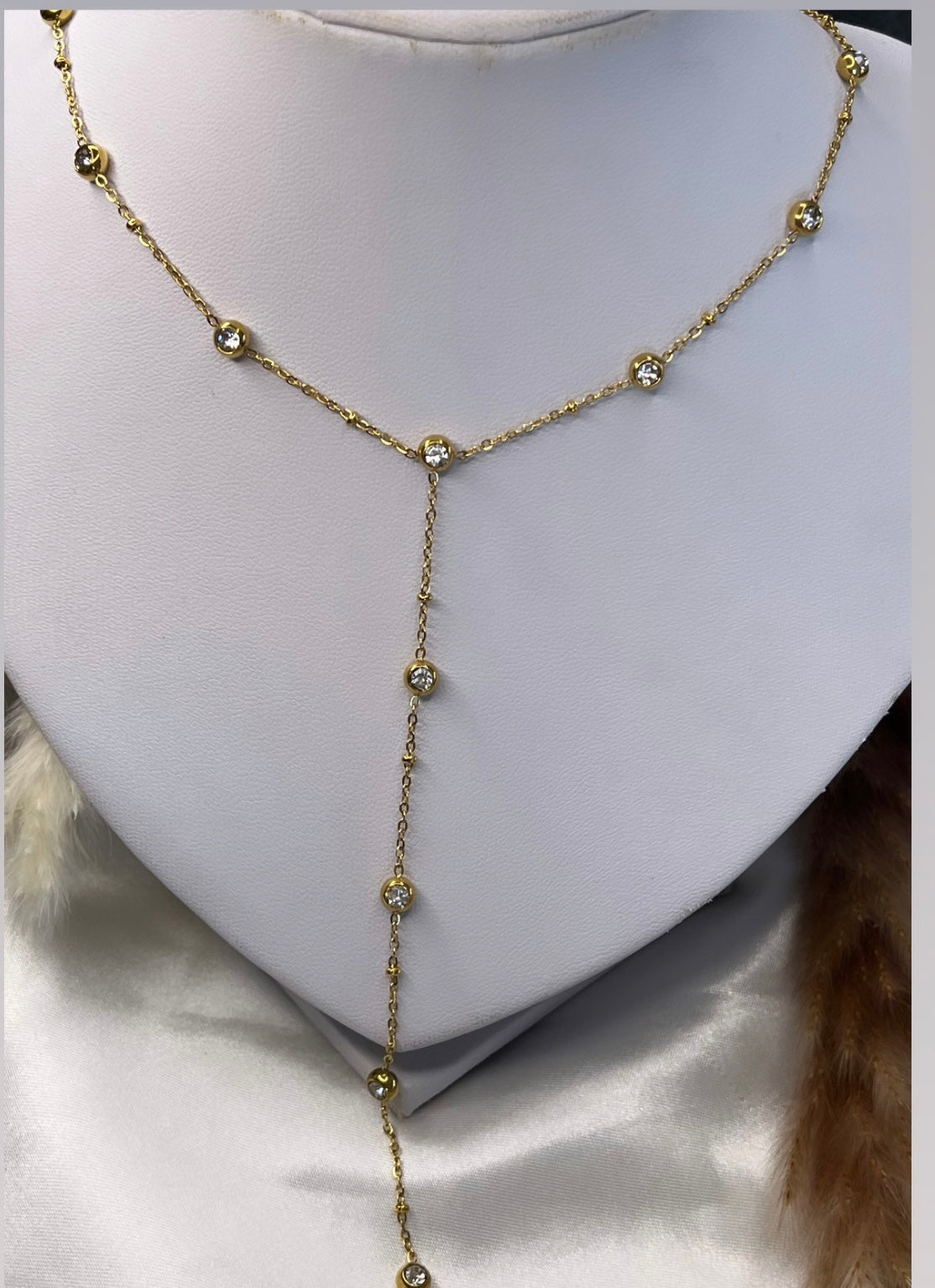 Collier sautoir à strass doré