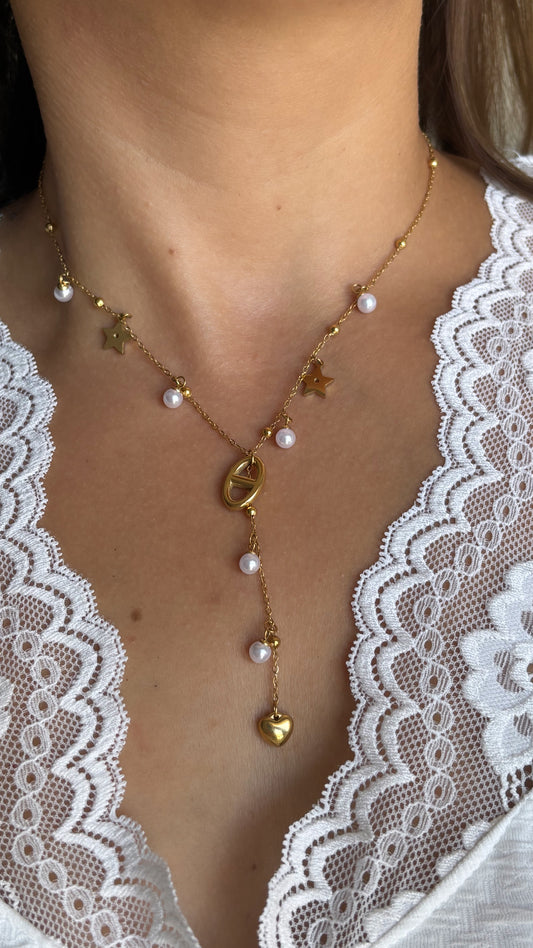 Collier doré et perle