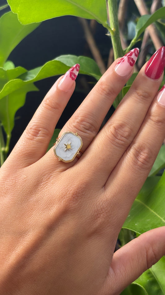 Bague nacré dore