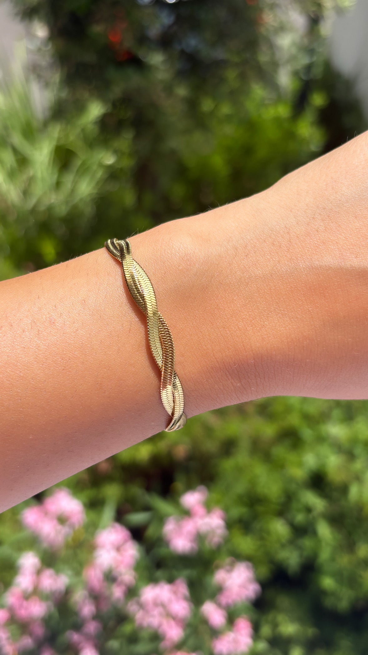 Bracelet doré maille croisé